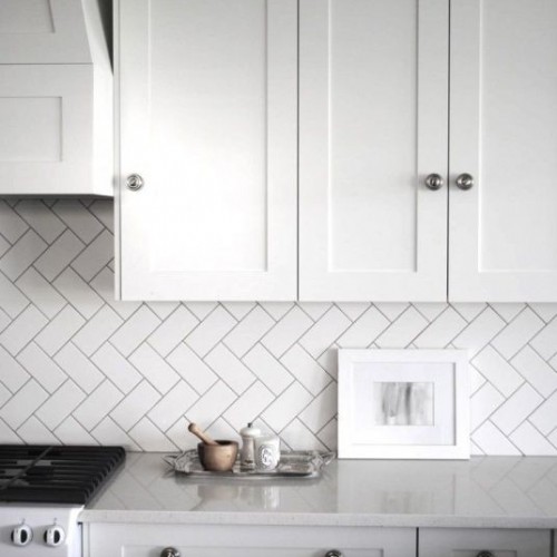 Top 5 tips for tiling a kitchen splashback on a budget