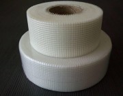 WARMFLOOR STICKY MESH 70MM X 50MM X 50M