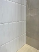 Urban Bevelled Shite 75x300 with Prestige Onyx Beige Soft 595x595mm