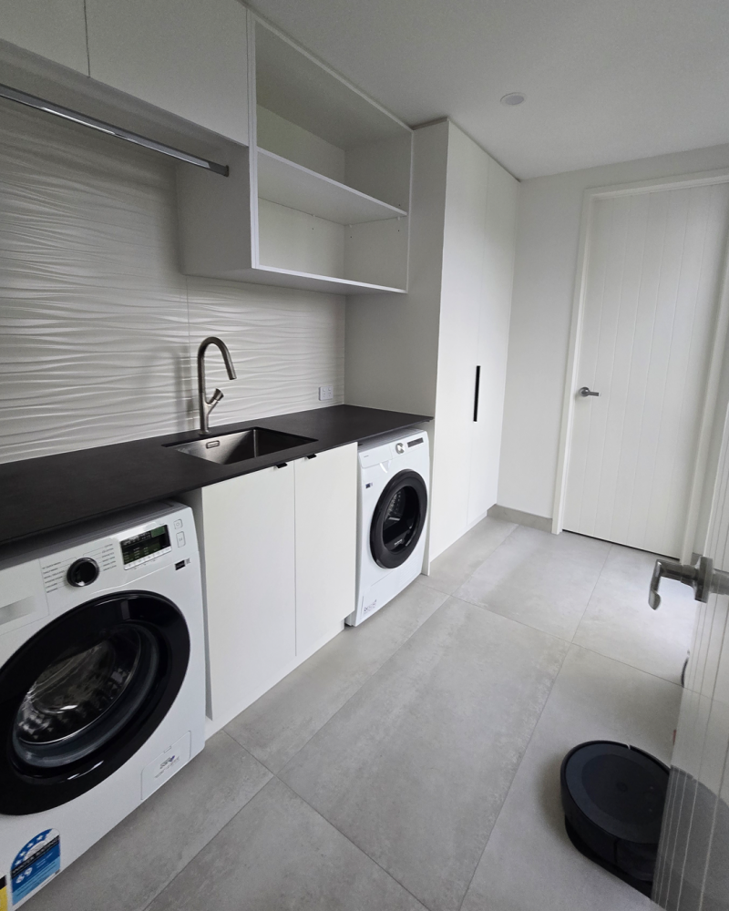 Floor tile: Ferrocemento Bianco 597x1196mm