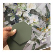 Kromatika Green with Glam Hedge