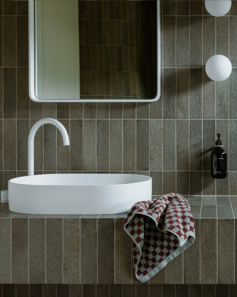 Project: @whananakibeachretreat  
Design: @alexandcorban 
Photography @baylysophie