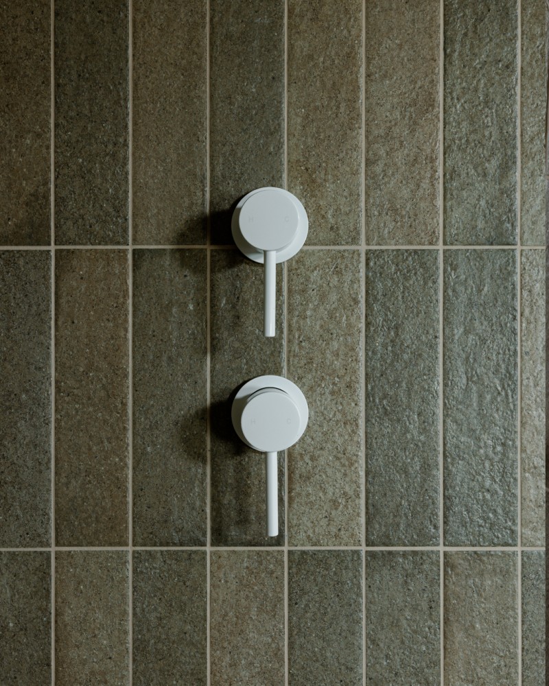 Project: @whananakibeachretreat  
Design: @alexandcorban 
Photography @baylysophie