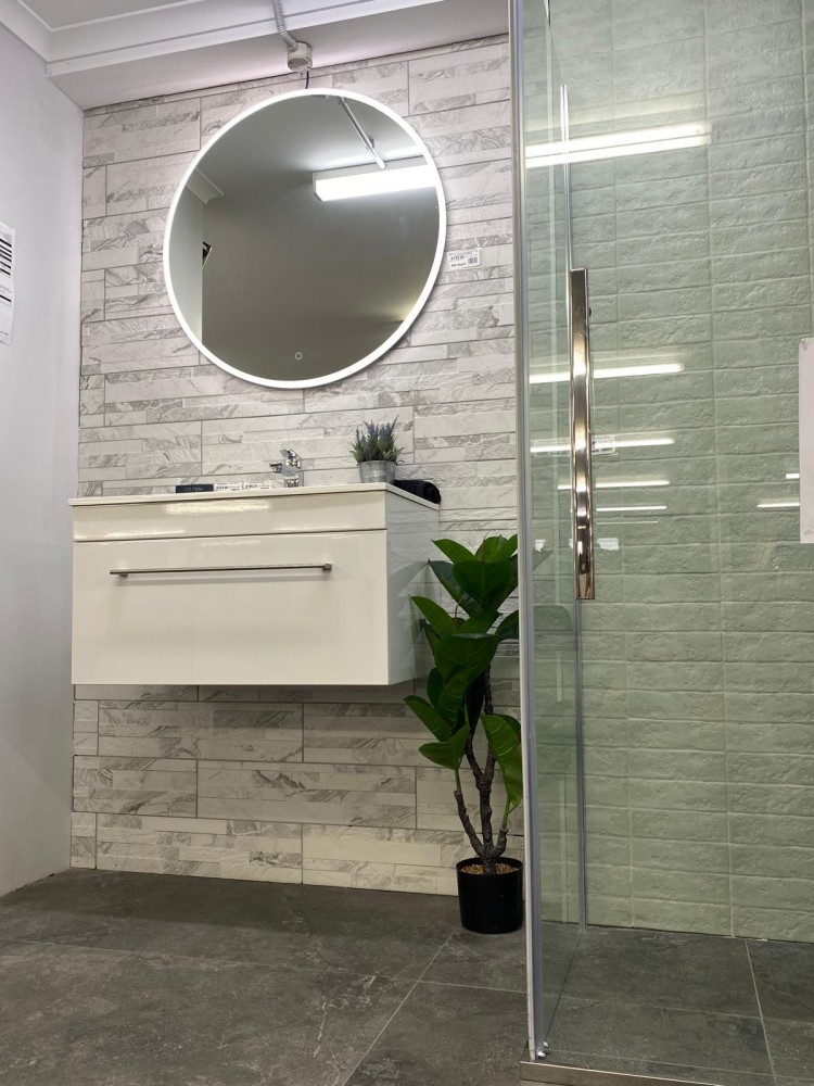 Chalk Mint with Gioia Bianco and Stone Valley Dark