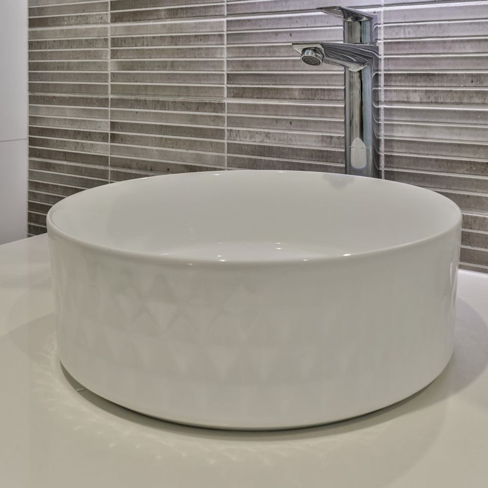 Heirloom Radial 355 textured White
